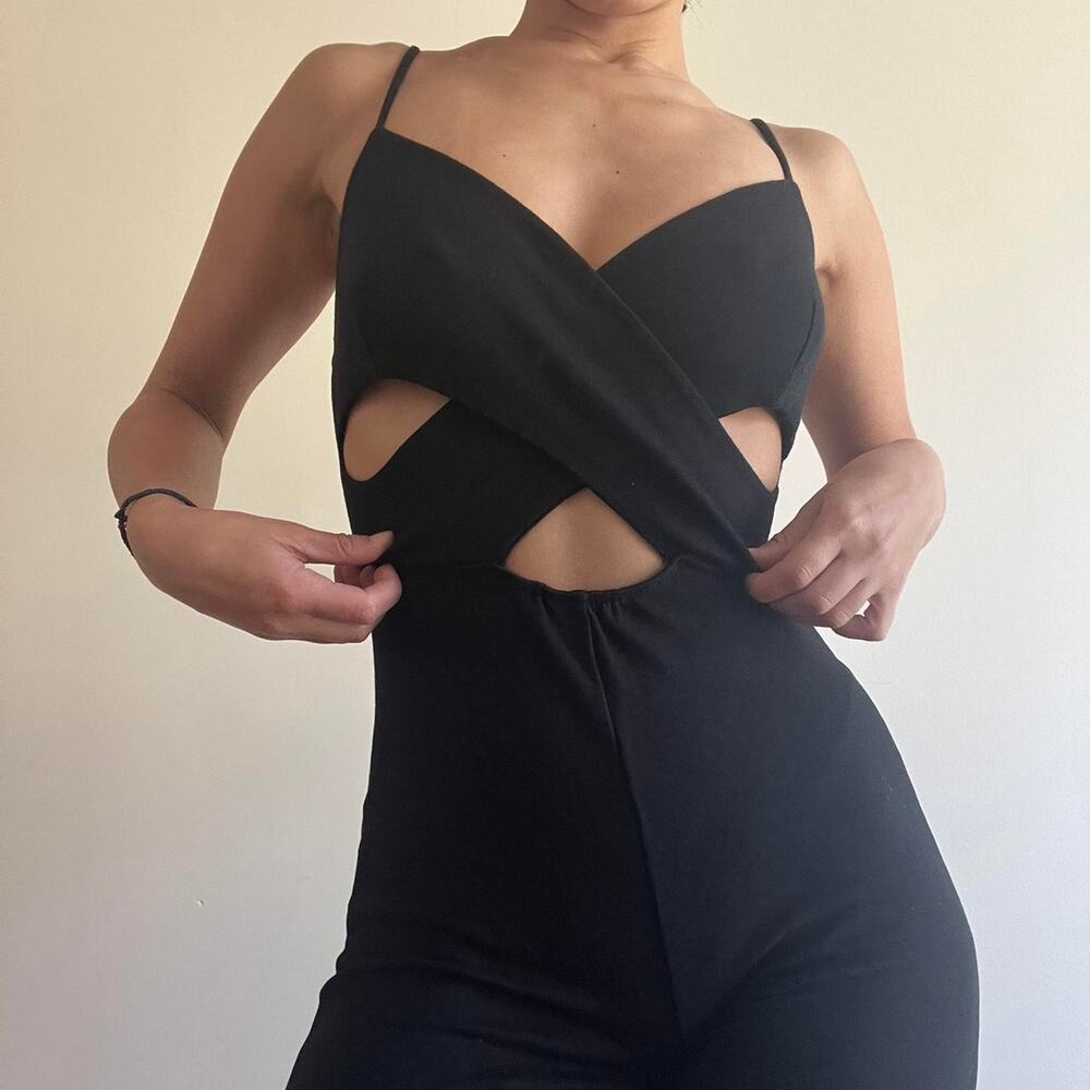 Black cutout jumpsuit SIZE SMALL - Picture 7 of 8